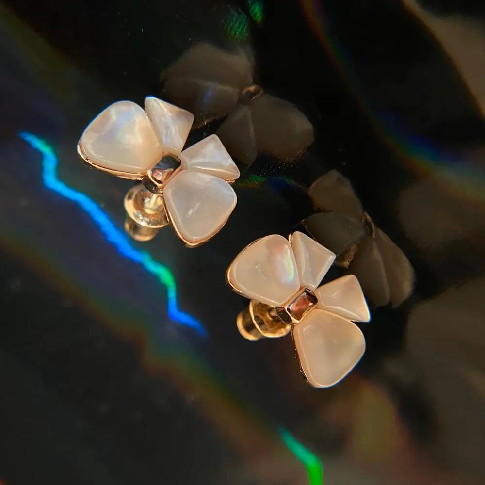 

Bilincolor fashion small cute knot white shell earring for women