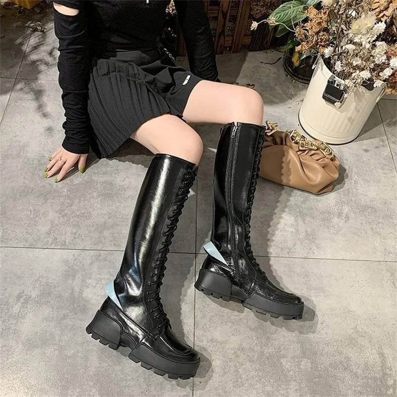 

Новинка Осень-зима 2021 женские кожаные сапоги с квадратным носком рыцарские сапоги на платформе со шнуровкой Женская обувь