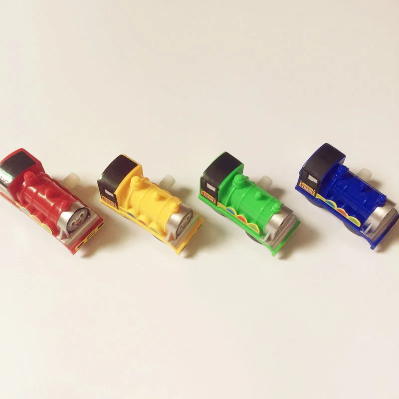 На цепочке мини рельсовый автомобиль Собранный трек игрушка торт украшение