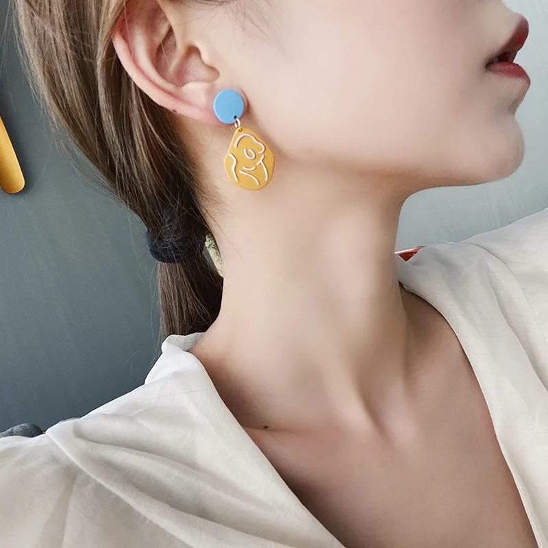 

Abstract Face Women Earrings Korea Asymmetric Prevent Allergy Trendy Jewelry Vintage Simple Party Gifts IRISBee 2021 Fashion