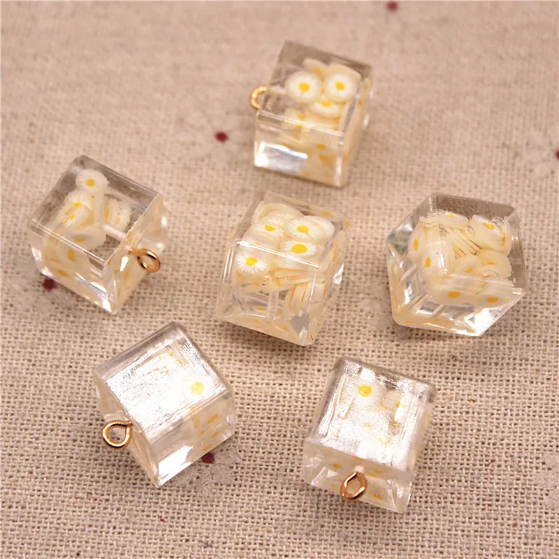 10 шт смесь цветов смолы прозрачный кубик внутри глины Дейзи цветок DIY ювелирные