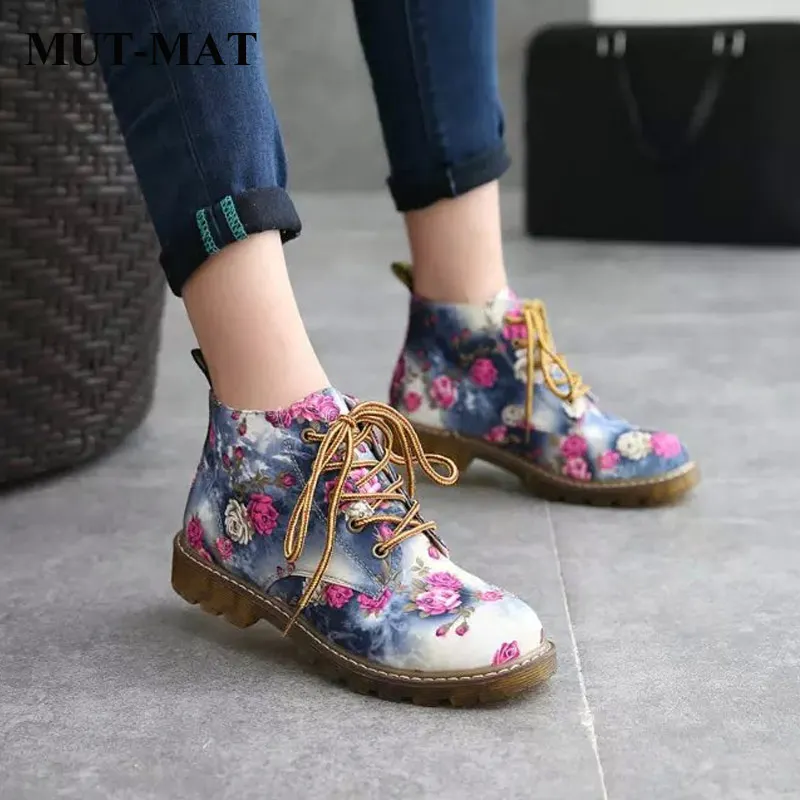 Женская обувь Ботинки martin модная в стиле ретро с цветочным кружевом женские