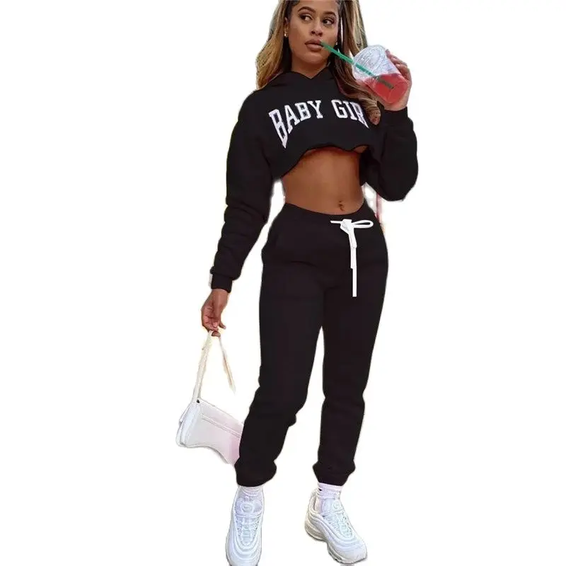 

Спортивный костюм женский, укороченный топ с длинными штанами и надписью