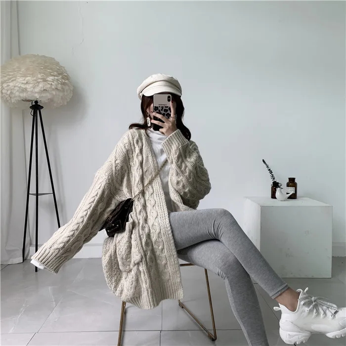 

[EAM] Red Brief Big Size Knitting Cardigan Sweater Loose Fit V-Neck Long Sleeve Women New Fashion Tide Autumn Winter 2021 1Y200
