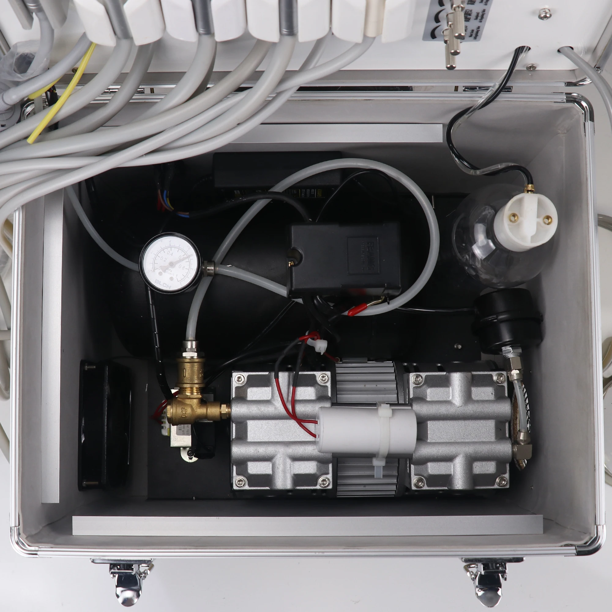 

Portable Dental Unit with Built in Ultrasonic Scaler&Oiless Air Compressor Motor 3 Way Syringe 2/4 Holes Teeth Whitening