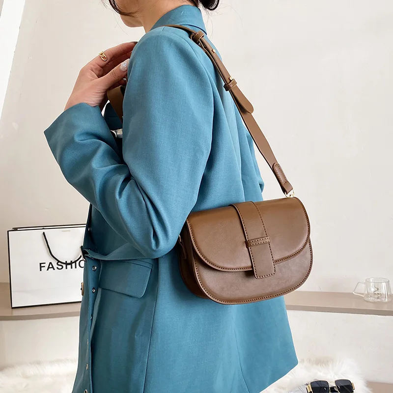 

2021 Luuxry Design Women Leather Handbags New Fashion Solid Saddle Bags Small Crossbody Bags Women Casual Bags