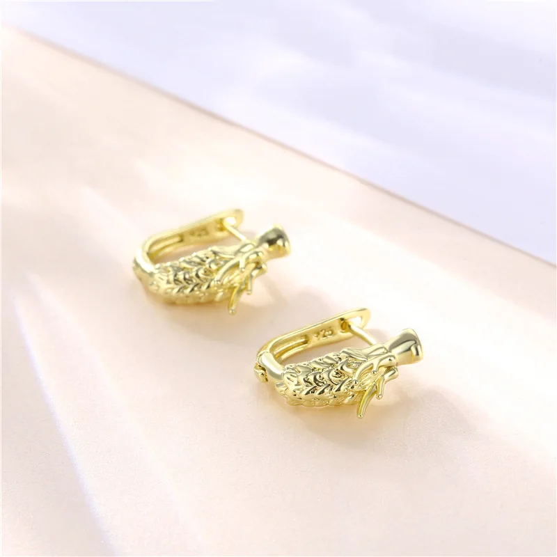 

Charm Female Hollow Faucet Small Earrings Cute Gold Color Clip Earrings For Women Elegant Bride Metal Wedding Earrings