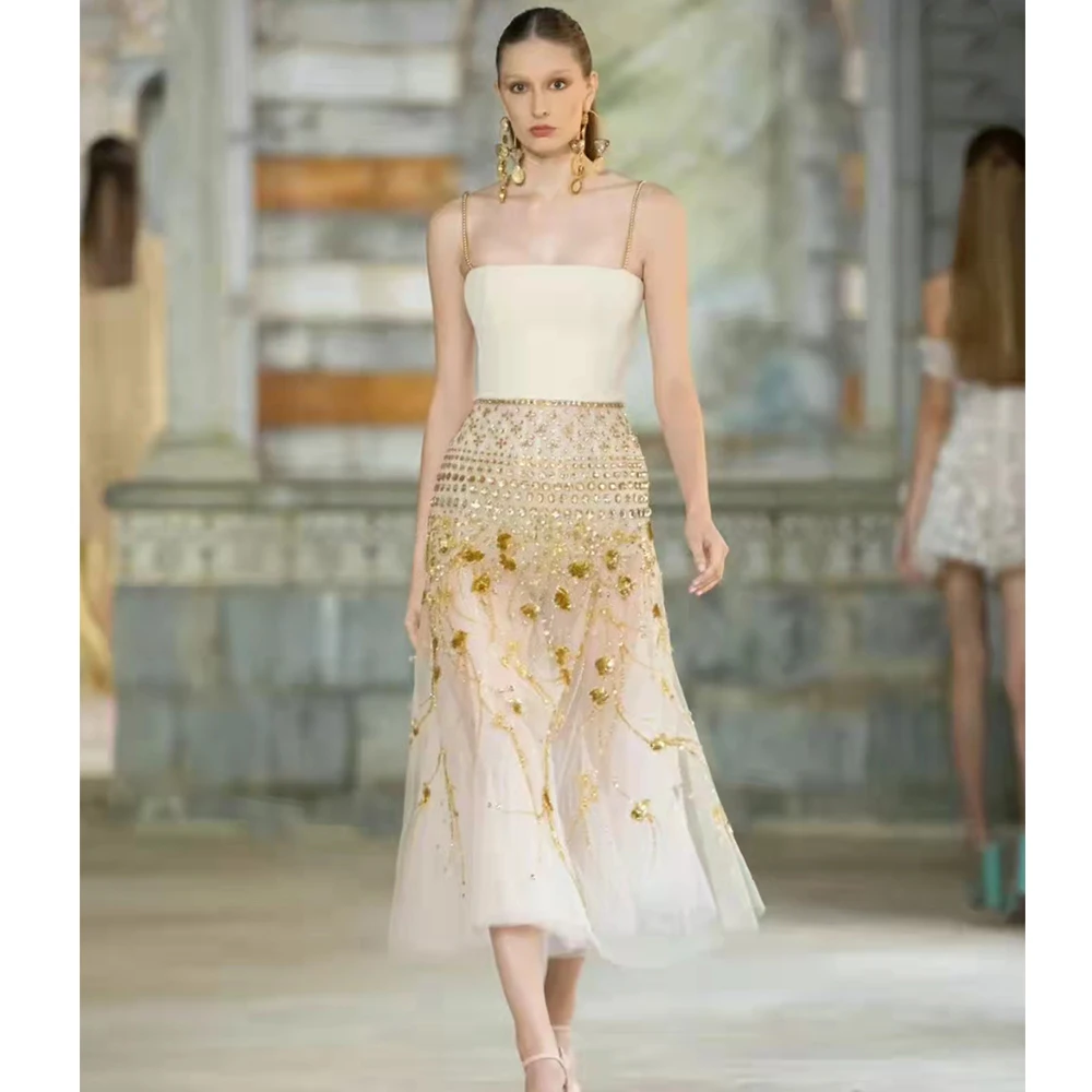 

Золотистые платья на тонких бретельках для выпускного вечера без рукавов с хрустальными бусинами вечерние платья длиной ниже колена на зак...