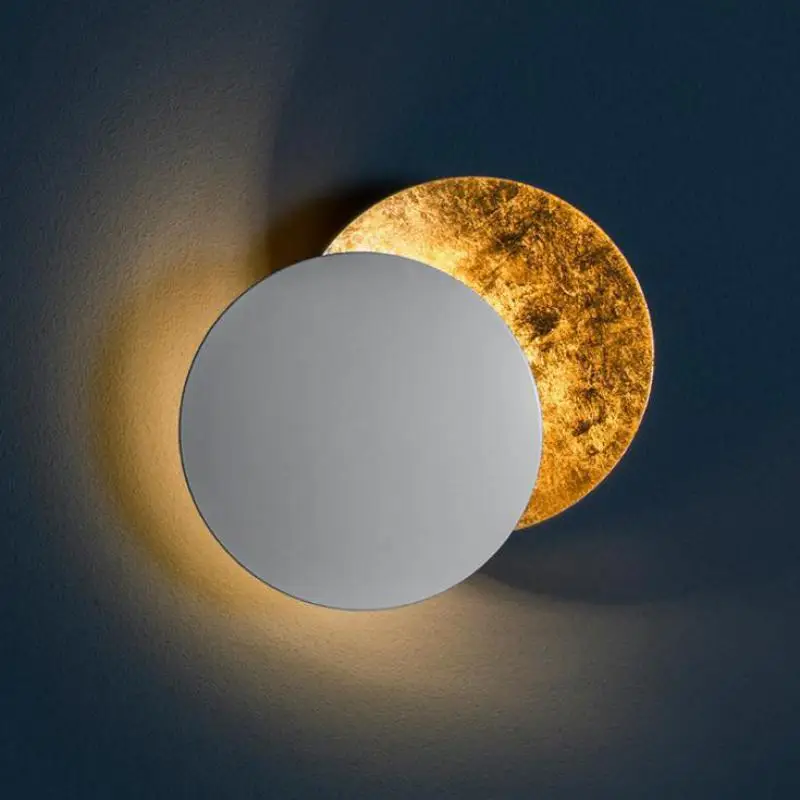 Настенный светильник из золотой фольги на солнечной батарее Eclipse вращающийся