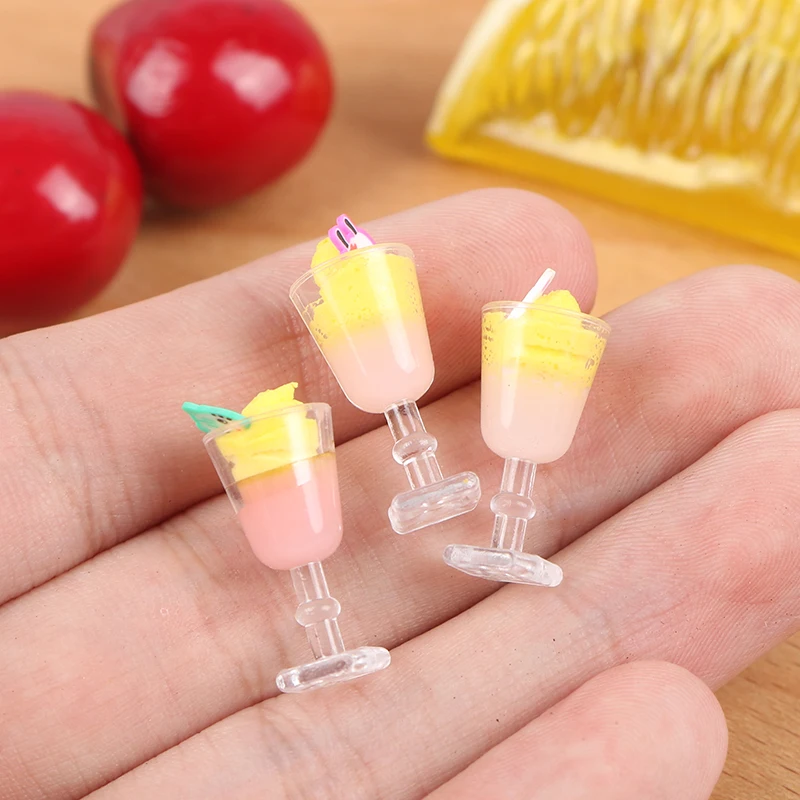 

1pc Mini Drink Ice Cream Cups Model Pretend Play Mini Food Doll Accessories Fit Play House Toy Dollhouse Miniature