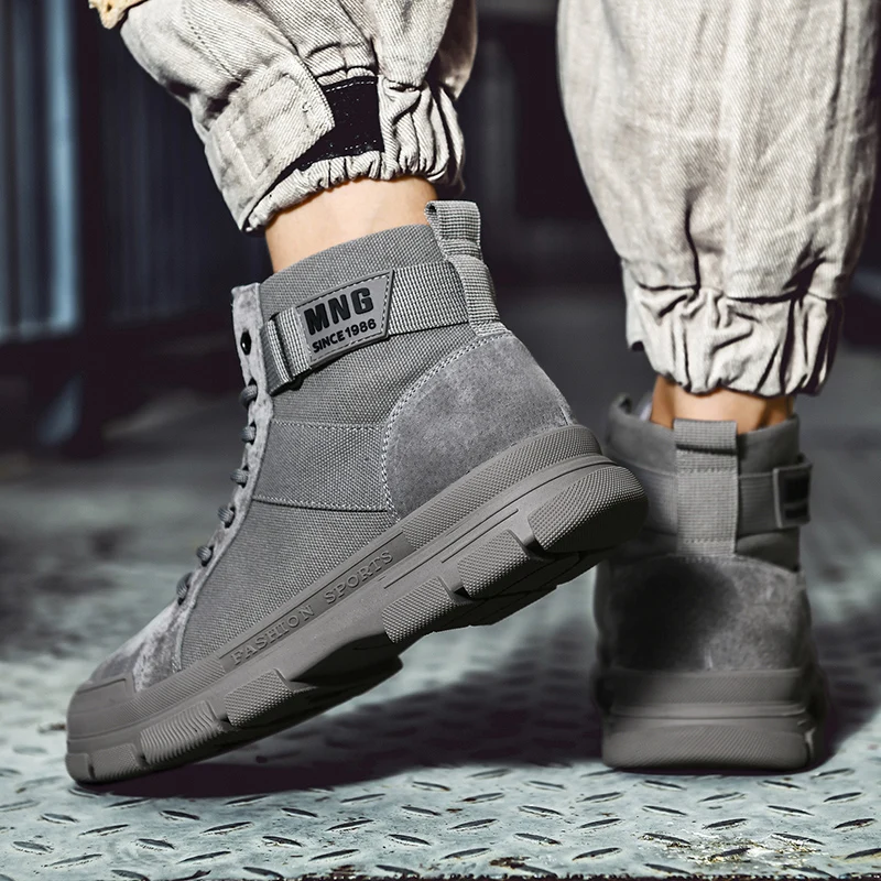 

Men's Shoes