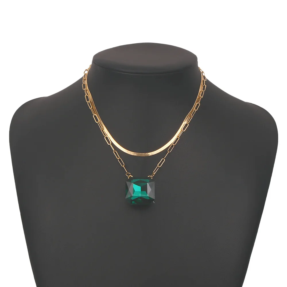 

Summer 2021 European and American Exaggerated Retro Necklace Ladies Square Pendant Temperament Necklace