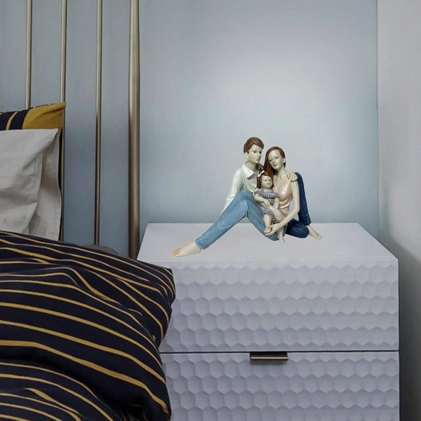 

Sculpted Family Figurines Couple Sculpture Home Bedroom Decor Craft Ornament