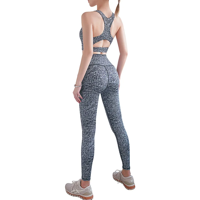 

Autumn and Winter New Printed Sexy Beautiful Back Sports Bra Peach High Waist Hip Leggings Yoga Suit Two-piece Women