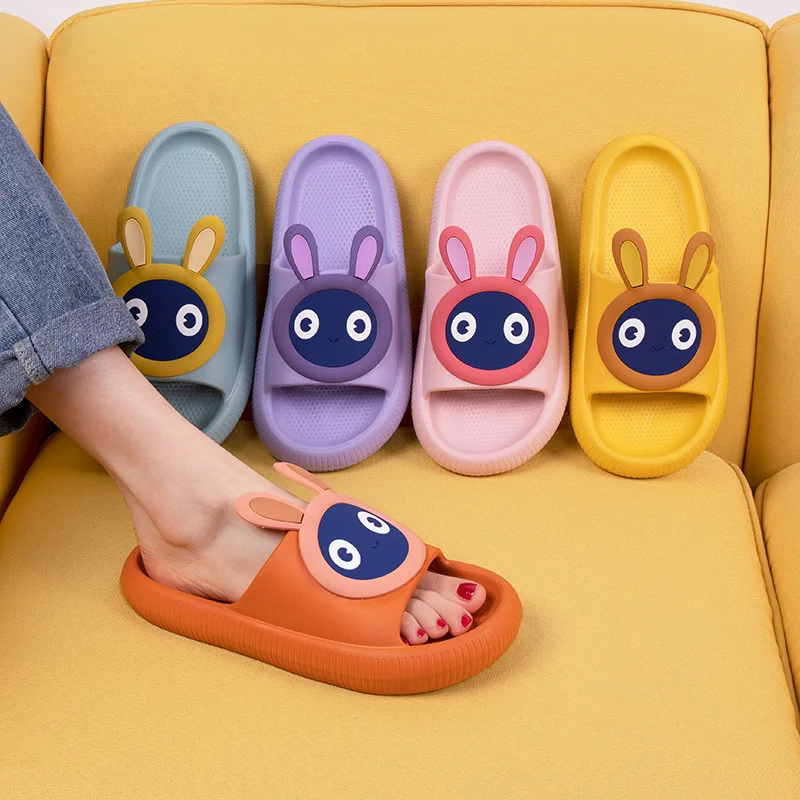 

Slippers women summer home cartoon sandals and slippers home bathroom leaking sandals men