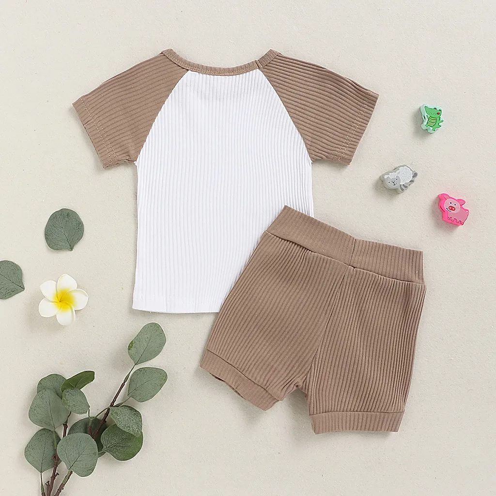 Комплект детской одежды из 2 предметов Однотонная футболка с коротким рукавом