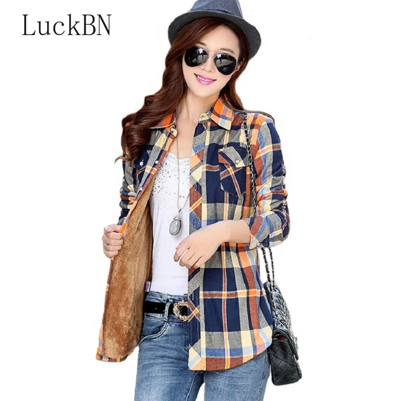 

Women Winter Velvet Thick Keep Warm Plaid Blouses Long Sleeve Buttons Pocket Shirt 2019 Feminine Tops Shirts Checked Shirt Women