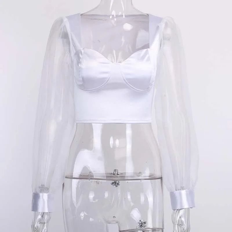 Женский укороченный топ из органзы с квадратным воротником и рукавами