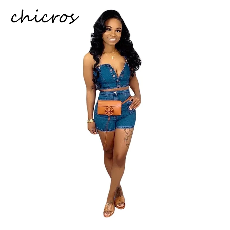 

Брюки женские джинсовые на бретелях-спагетти с открытой спиной