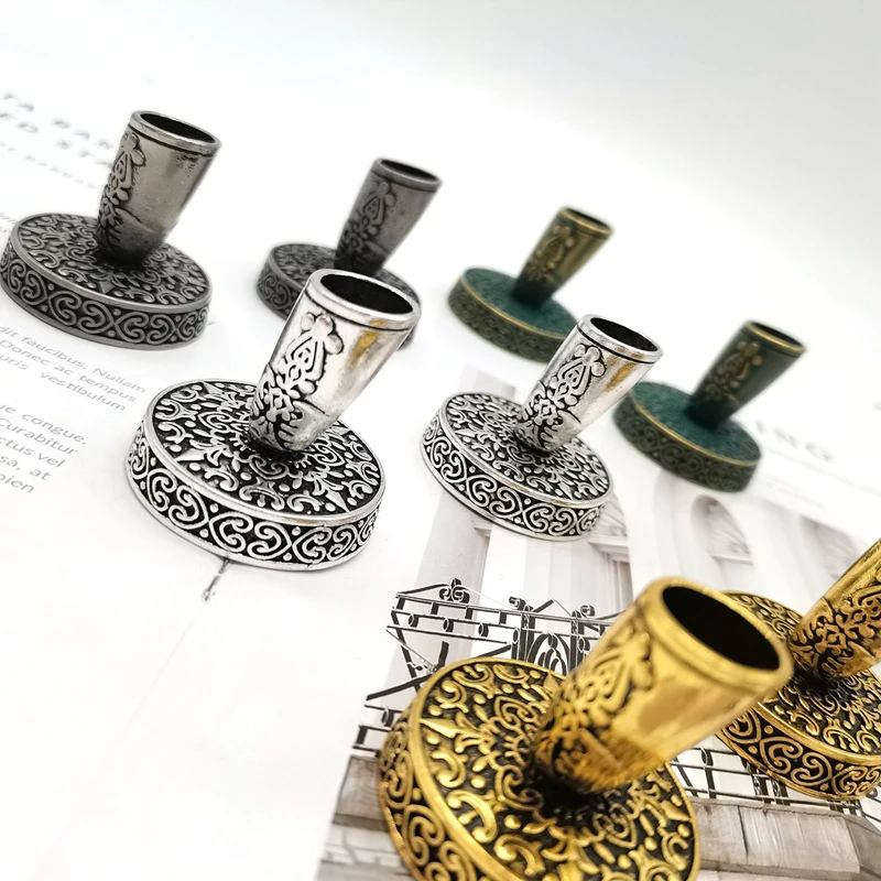 

European Vintage Feather Pen Pen Stand Metal Round Pen Holder Pen Accessories