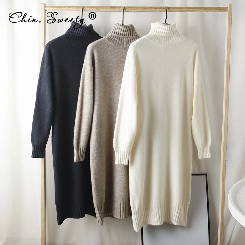 Женское вязаное платье-свитер с высоким воротом теплое однотонное свободное