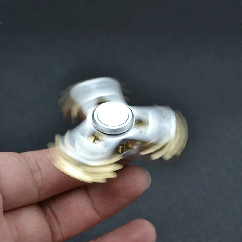 Скидка Спиннер-антистресс детский, металлическое снаряжение, гироскоп, подарок для взрослых, серебристый черный гироскоп, игрушка-антистресс Дешево Спиннер-антистресс детский, металлическое снаряжение, гироскоп, подарок для взрослых, серебристый черный гироскоп, игрушка-антистресс