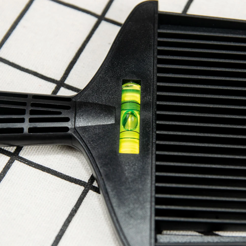 Профессиональная расческа с плоским верхом и балансировкой жидкости длинными