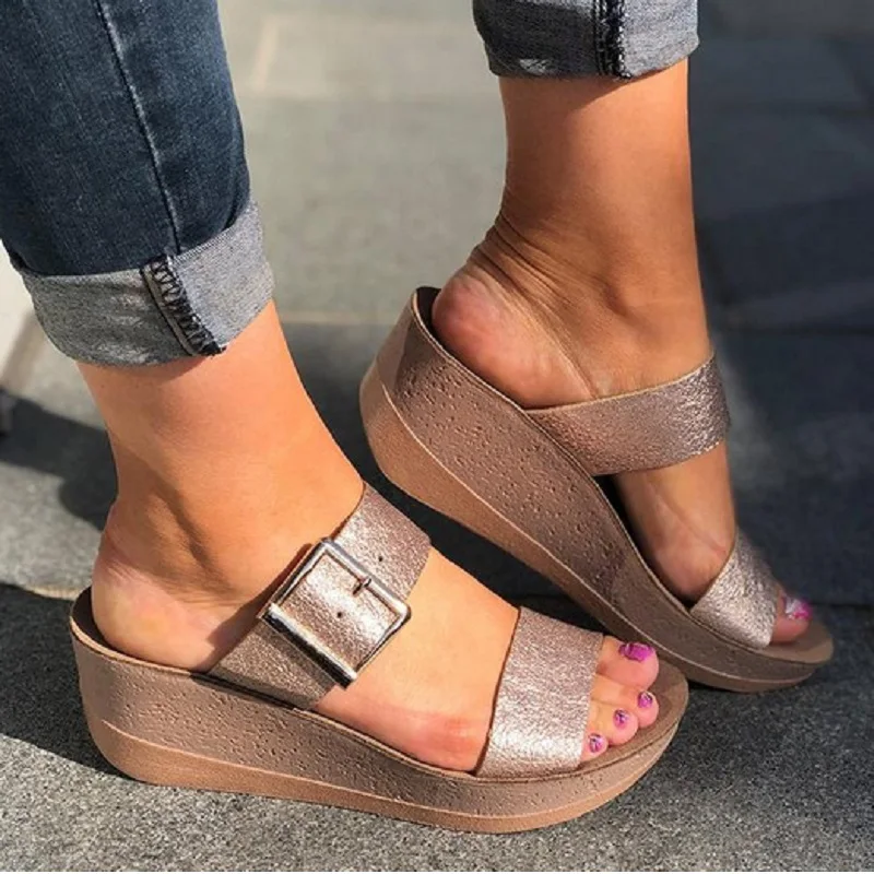 Шлепанцы на платформе женские летние босоножки танкетке и высоком каблуке