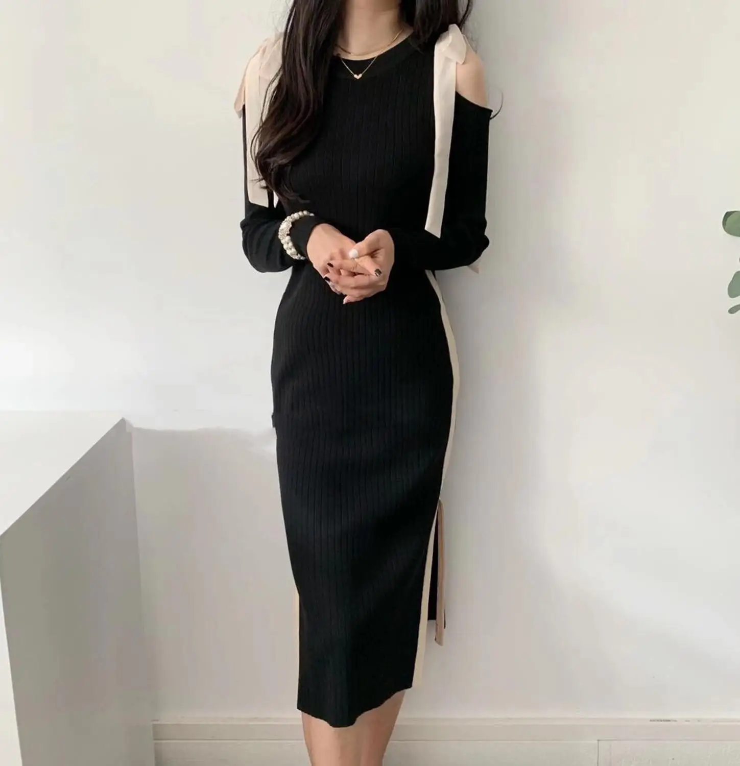 

Платье-Свитер женское трикотажное ТРАПЕЦИЕВИДНОЕ, с бантом, осень 2021