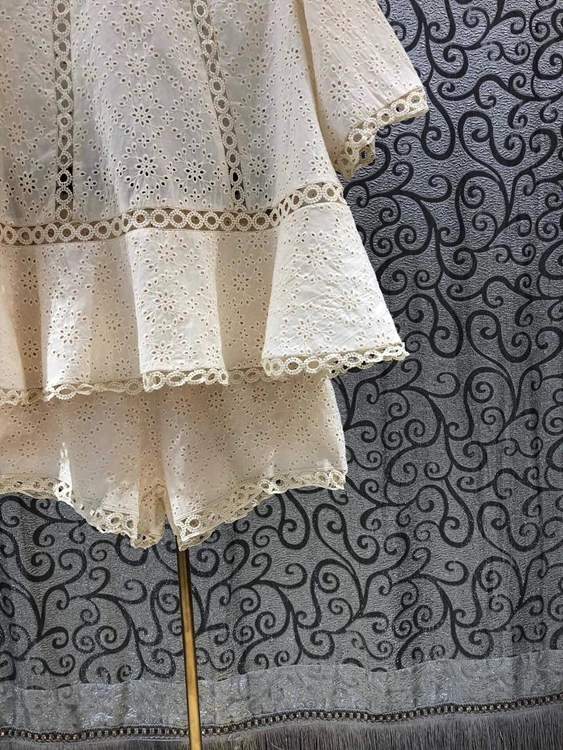 High Quality Short Sets 2021 Summer Fashion Clothing Suits Women Hollow Out Embroidery Loose Tops+Casual Short Suits Sets Ladies