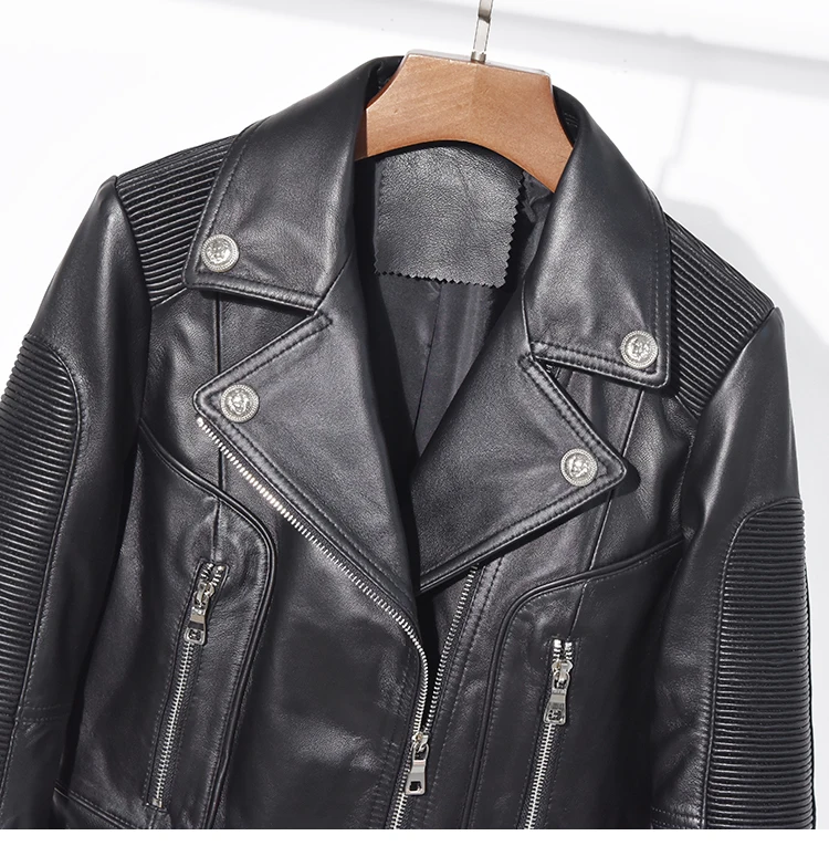 

I deliver free, wholesale. A real woman's wallet Sheepskin coat, locomotive cool. Black soft leather