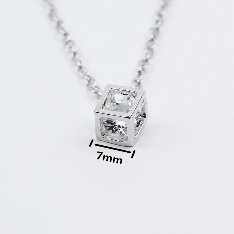 

New Arrival Crystal Rhinestone Pendant Necklace For Women Fashion Silver Color Square Clavicle Necklace Wedding Jewelry