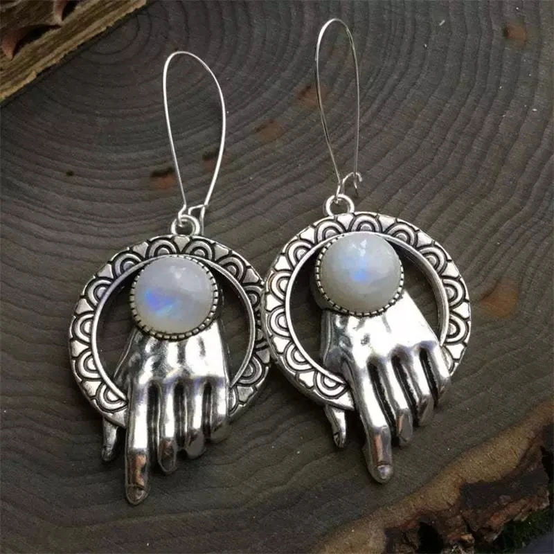 

Fashion Creative Hand Holding Round Shape Inlaid Opal Earrings Wedding Anniversary Women Earring Party Gifts