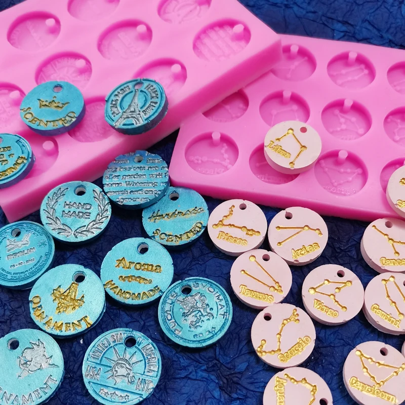 

Twelve Constellations Badge Round Pendant Silicone Mold Designer DIY Key Chain 3D Clay Plaster Casting Gypsum Aromatherapy Mold