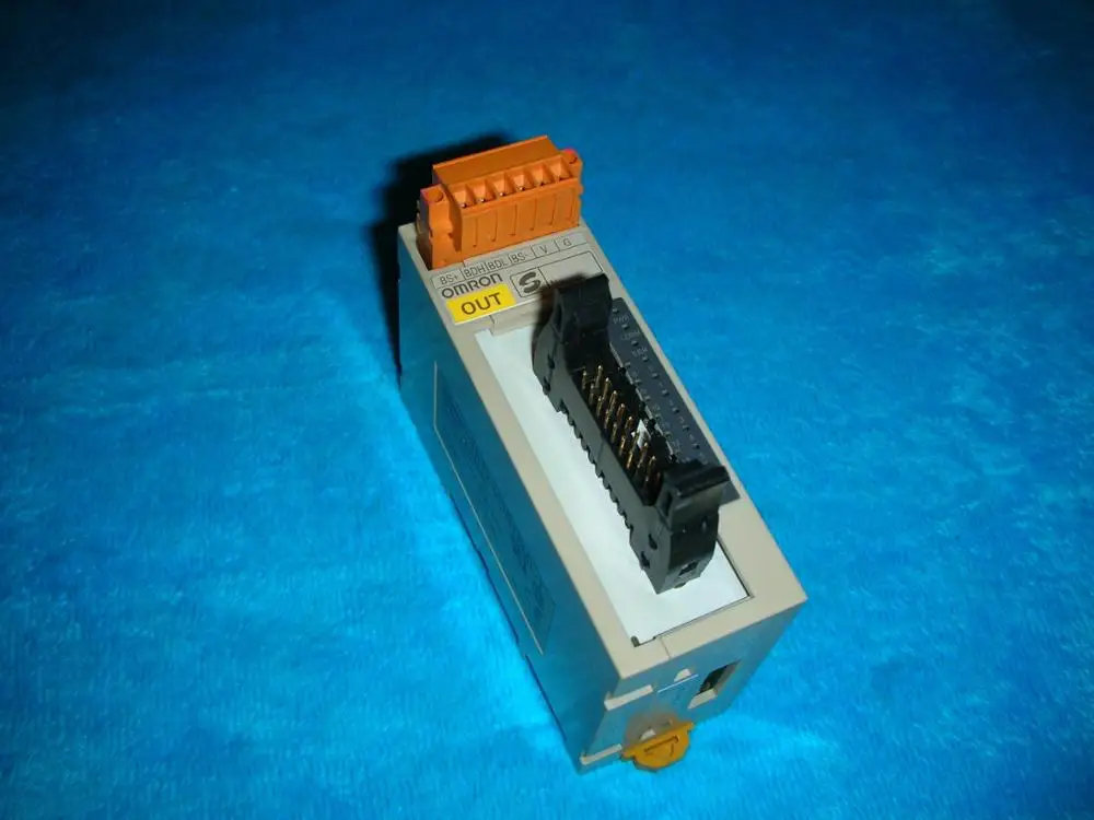 

1 шт б/у OMRON SRT2-VOD16ML-1