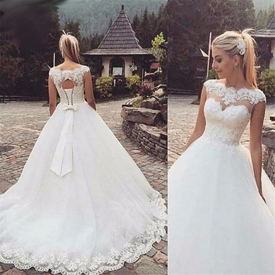 

Under $100 A Line Wedding Dresses Sleeveless Lace Appliques Bridal Gowns Lace Up Back Corset Vintage Retro Wedding Gowns Custom