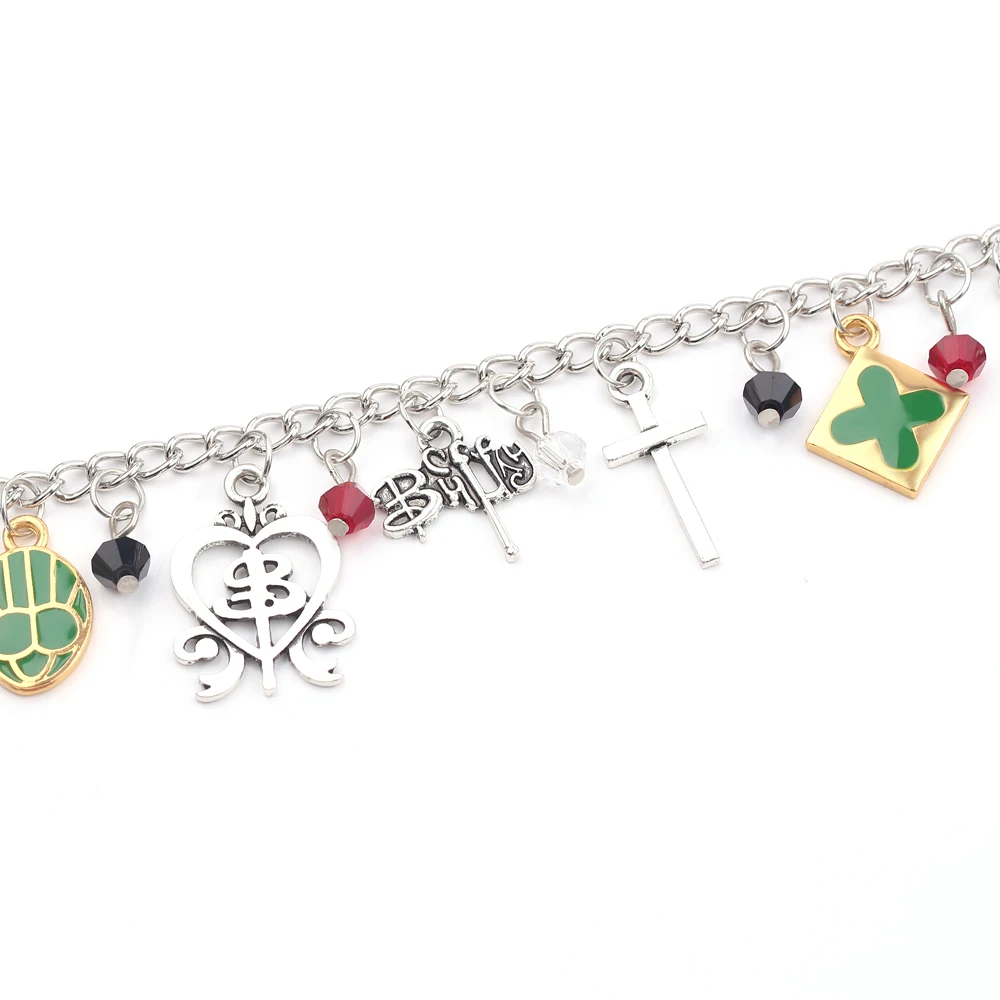 Женский браслет с бусинами в богемном стиле украшенным искусственным мечом