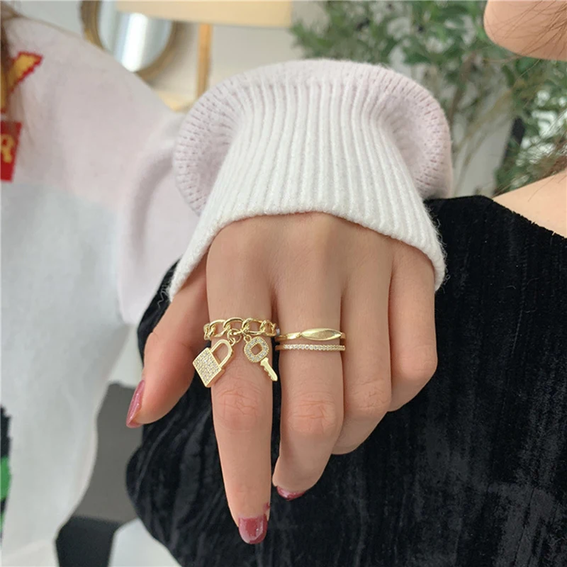 

2020 fashion new simple personality key ring female temperament versatile fashion web celebrity finger ring finger jewelry 009
