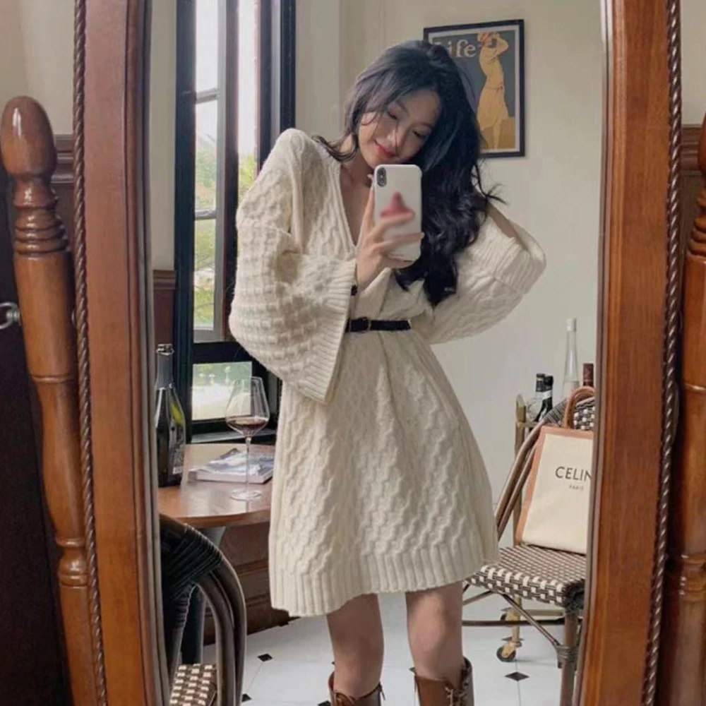 

2021 Female Autumn New Dress Casual Fashion Commuting Small Fresh Style Cold Wind High-quality Knitted Long Flared Sleeve
