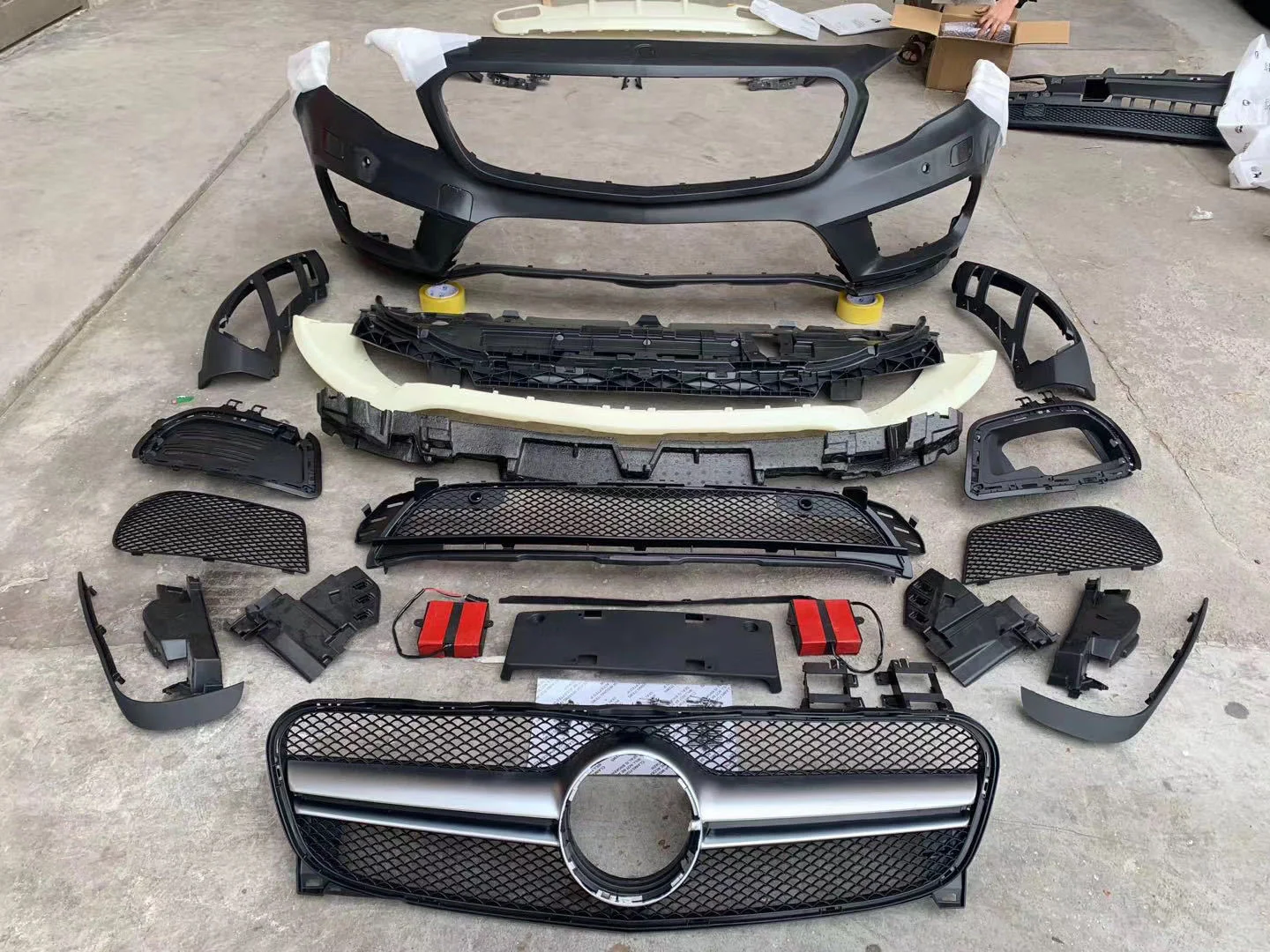 

Suitable for Benz Mercedes Gla Refit Amg45 Large Package X156 Front Middle Net Rear Bar Lip Throat Tail