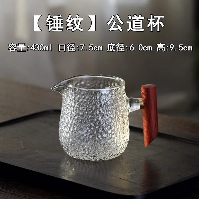 

Kitchen,Dining & Bar