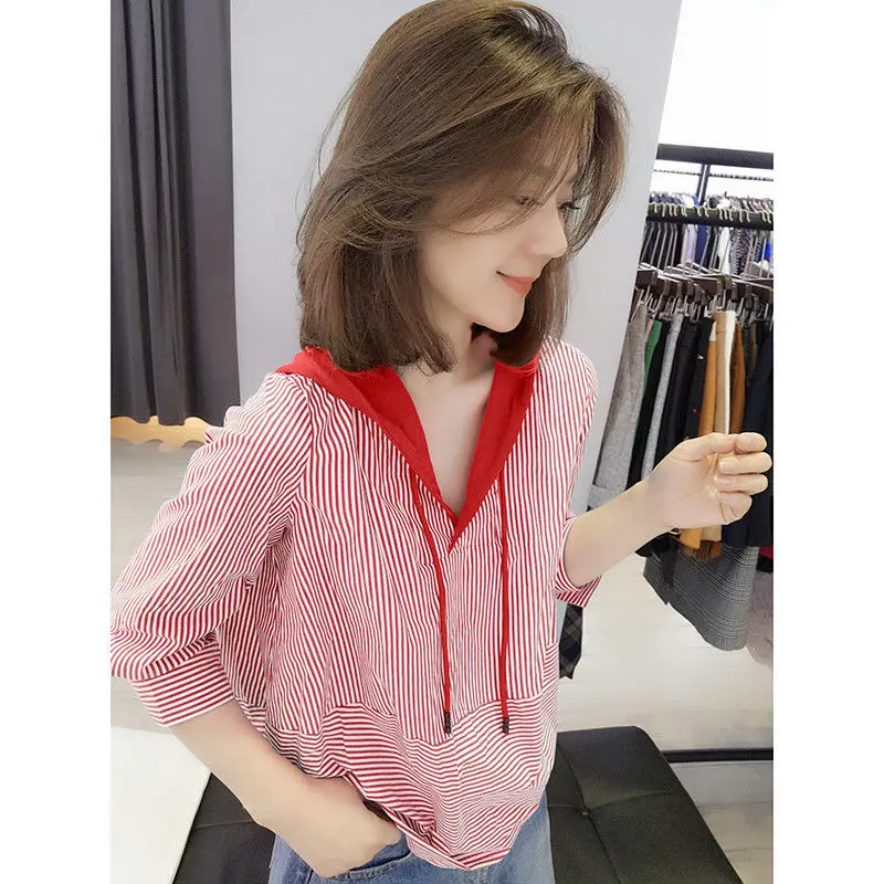 

European station spring and summer women's 2021 new European striped shirt fashion hooded loose small fresh shirt top