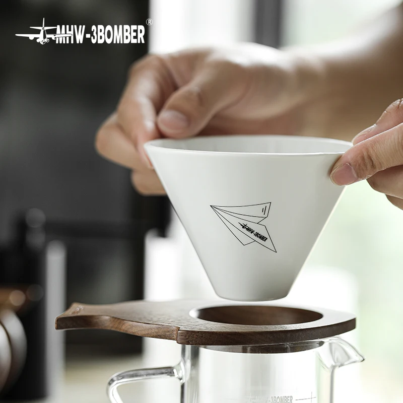 

MHW-3BOMBER V-Shaped Ceramic Coffee Filter Cup 1 Or 2 Persons Dripping Coffee Hand Brewing Coffee Barista Tools Coffee Machine