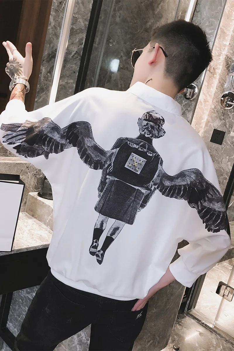

2021 Back Wings Print Shirts Men Summer Half Sleeve Streetwear Shirts Korean Version Loose Social Party Nightclub Male Clothing