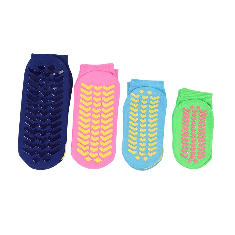 

2021 Spring summer New Smile Face Kids PVC Environment Friendly Dispensing Trampoline Socks Children Exercise Socks For 1-9Y