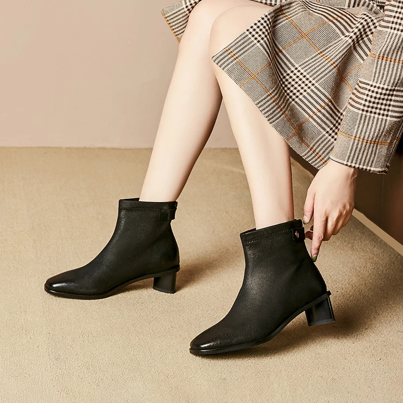 J323 женские туфли из натуральной кожи с круглым носком элегантные ботинки на