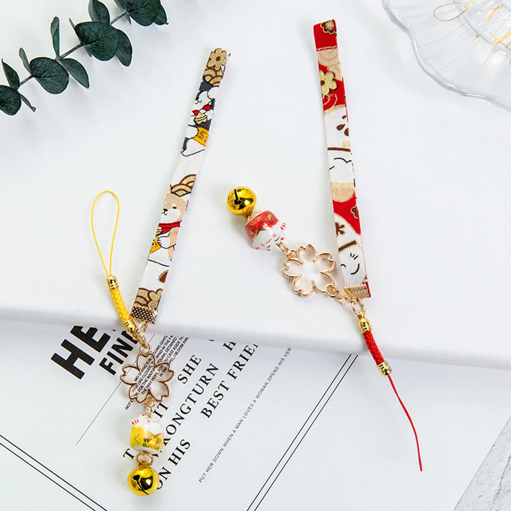 

Janpanese Mobile Phone Strap Lanyards Chain Fabric Lucky Cat Cartoon Keychain with Metal Bell Decoration Fashion Accessories
