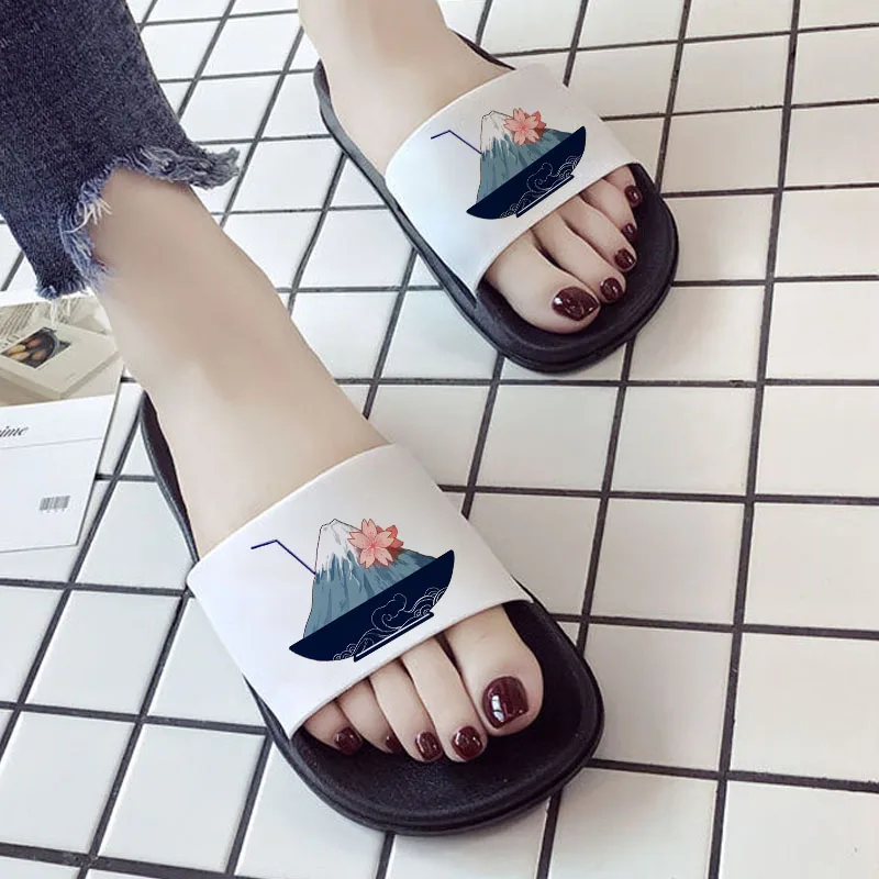 

2021 new slippers female summer cute simple Aesthetic pattern printing outdoor Beach slides flip flops female
