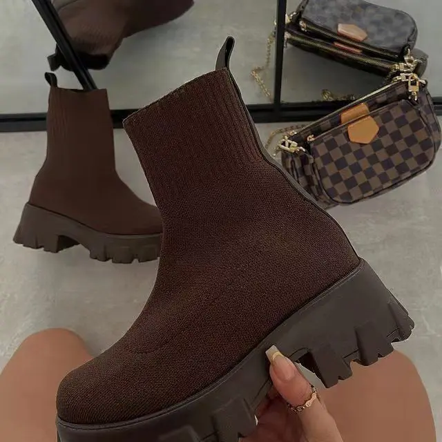 

2021 Autumn and Winter New Couple Socks Boots Women Thick-soled Casual Boots Large Size Net Red Knitted Short Botas Femininas