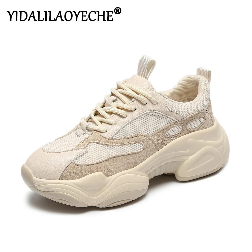 Женские сетчатые кроссовки черные с круглым носком женские на шнуровке стильные